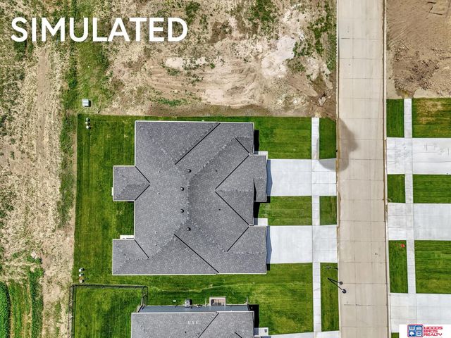 10521 Majestic Lane, Lincoln, NE 68527