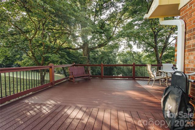 15 Golden Leaf Drive, Marion, NC 28752