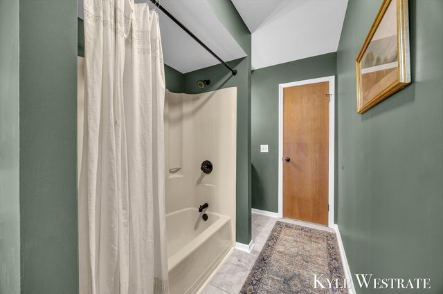 3425 Cascade Road Se, Grand Rapids Twp, MI 49546