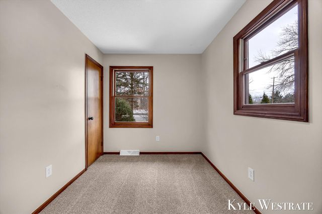 3425 Cascade Road Se, Grand Rapids Twp, MI 49546