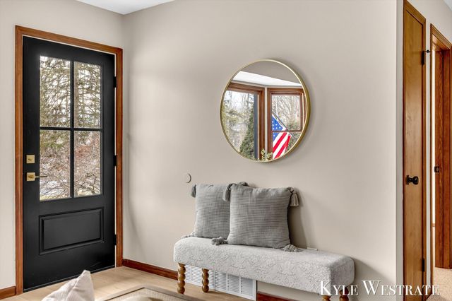 3425 Cascade Road Se, Grand Rapids Twp, MI 49546