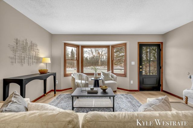 3425 Cascade Road Se, Grand Rapids Twp, MI 49546