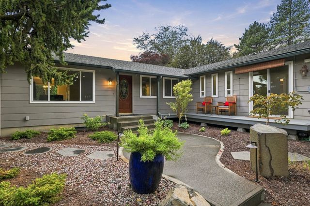 2652 E 33rd Ave, Spokane, WA 99223 property photo