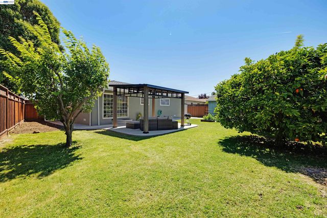 4577 Bianca Dr, Fremont, CA 94536