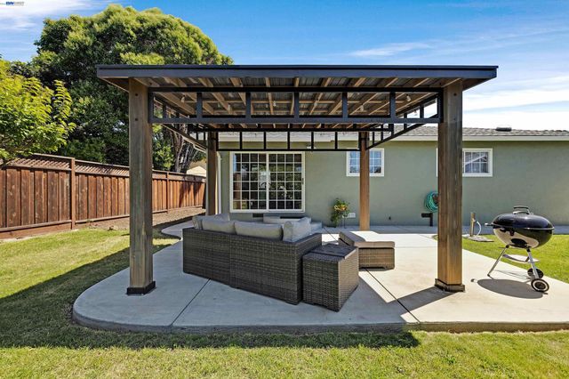 4577 Bianca Dr, Fremont, CA 94536