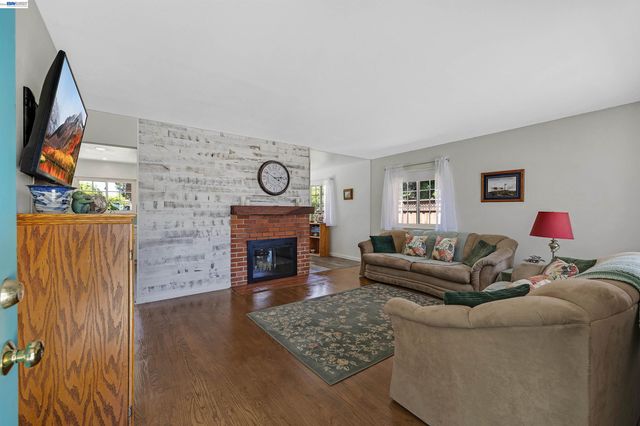 4577 Bianca Dr, Fremont, CA 94536