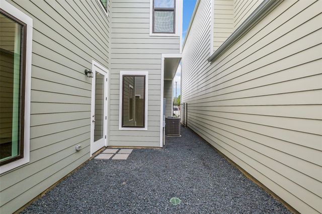 3520 Harvest Dance Drive, Houston, TX 77008