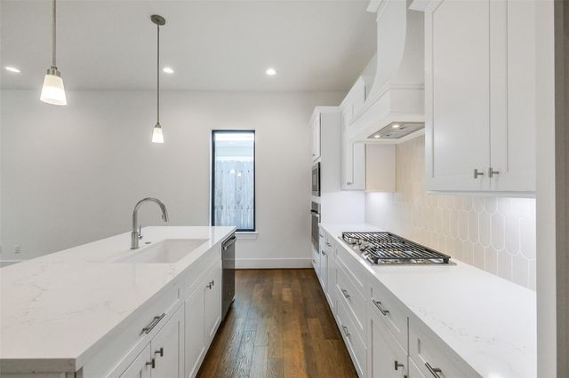 3520 Harvest Dance Drive, Houston, TX 77008