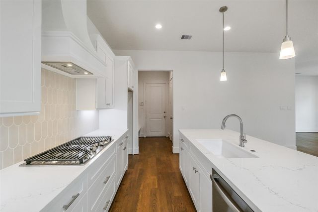 3520 Harvest Dance Drive, Houston, TX 77008