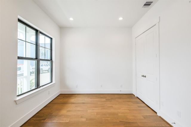 3520 Harvest Dance Drive, Houston, TX 77008