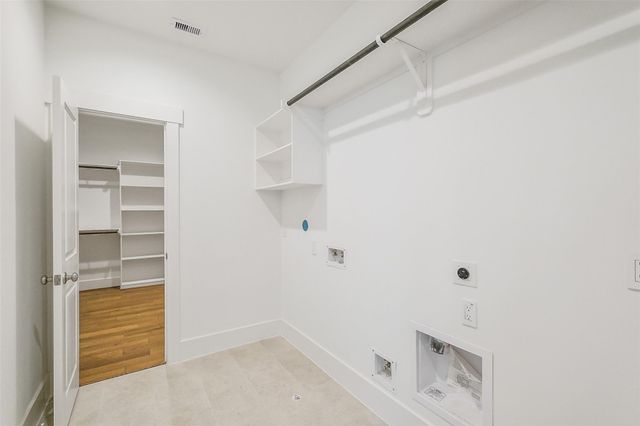 3520 Harvest Dance Drive, Houston, TX 77008