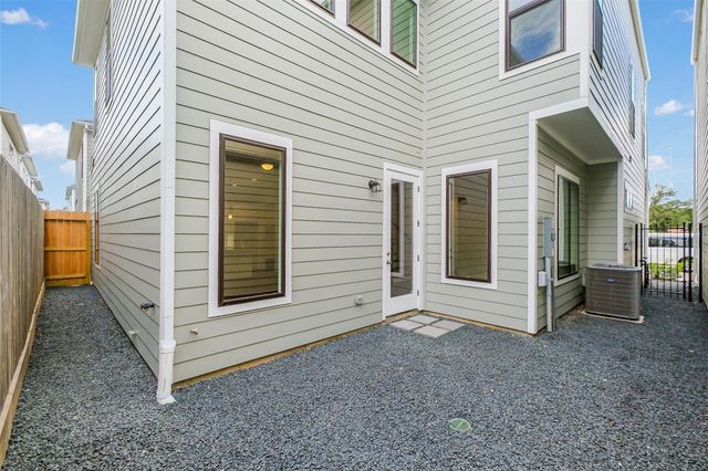 3520 Harvest Dance Drive, Houston, TX 77008