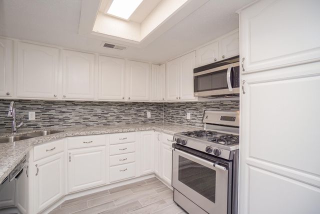 2515 Oak Hill Drive, Missouri City, TX 77459