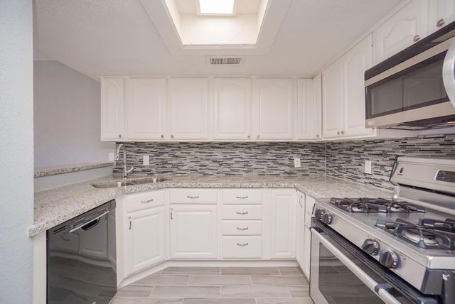 2515 Oak Hill Drive, Missouri City, TX 77459