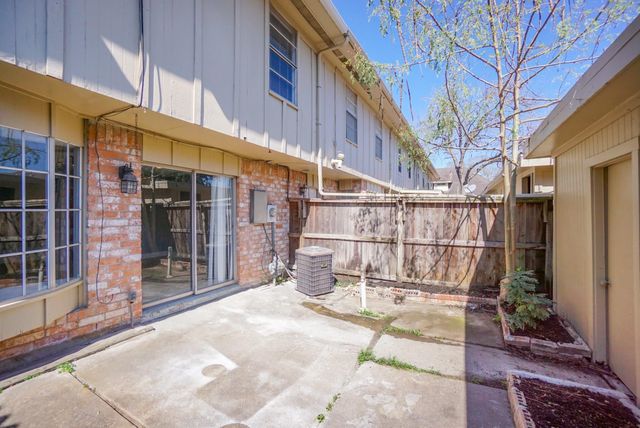 2515 Oak Hill Drive, Missouri City, TX 77459