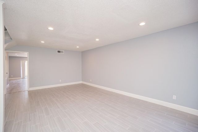 2515 Oak Hill Drive, Missouri City, TX 77459