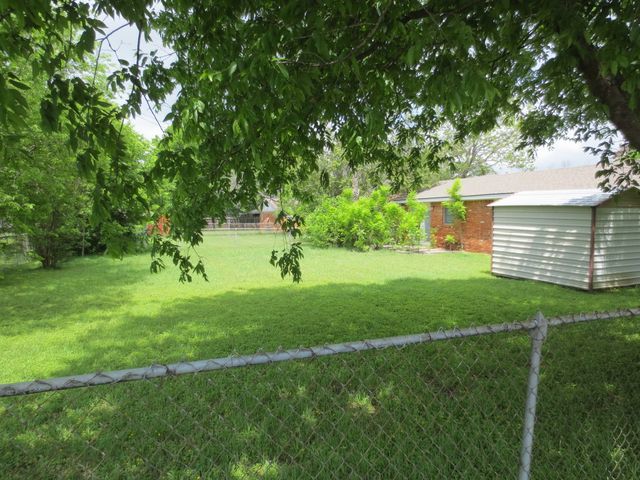 800 N 59th Street, Waco, TX 76710