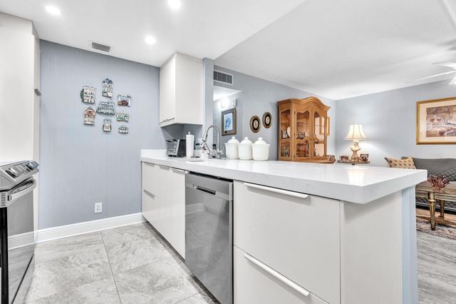 625 Normandy N 625, Delray Beach, FL 33484