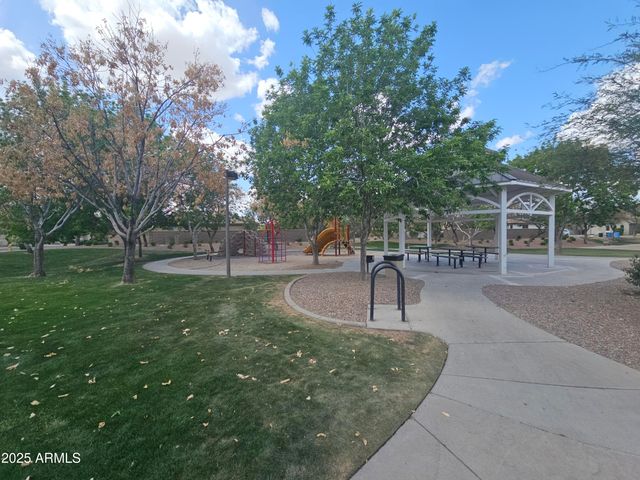3828 S VINEYARD Avenue, Gilbert, AZ 85297