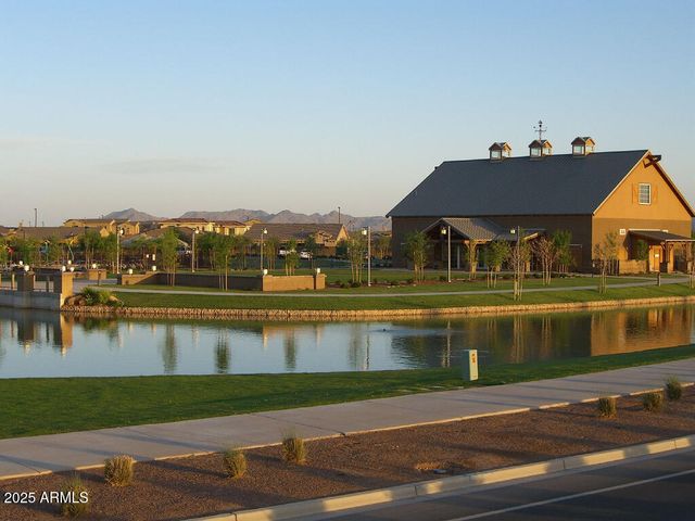 3828 S VINEYARD Avenue, Gilbert, AZ 85297