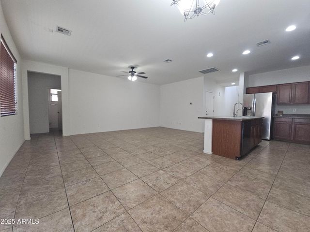 3828 S VINEYARD Avenue, Gilbert, AZ 85297
