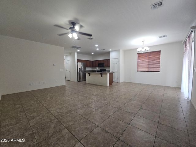 3828 S VINEYARD Avenue, Gilbert, AZ 85297