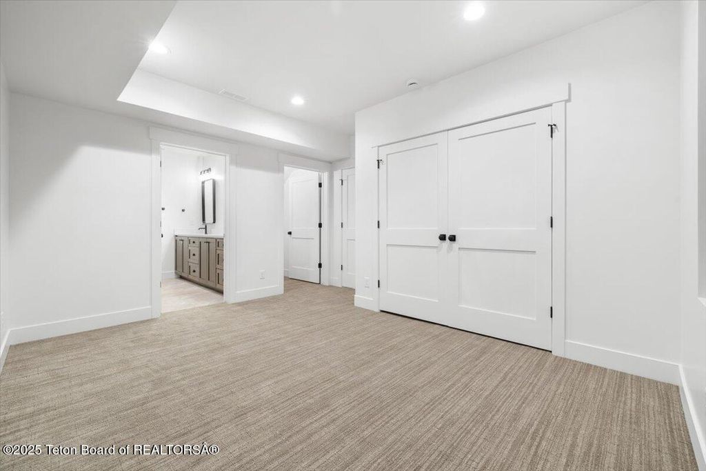 6503 BLACK SWAN Circle, Victor, ID 83455 photo 17