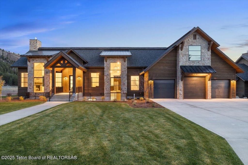 6503 BLACK SWAN Circle, Victor, ID 83455 photo 2