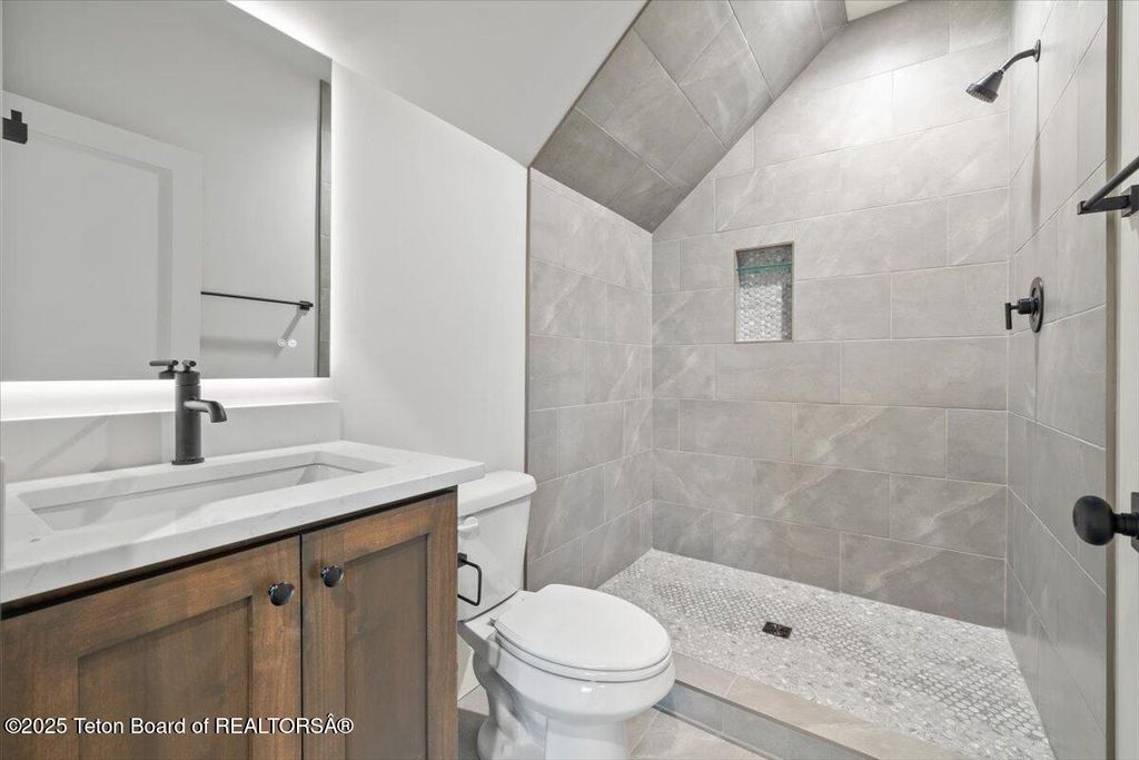 6503 BLACK SWAN Circle, Victor, ID 83455 photo 20