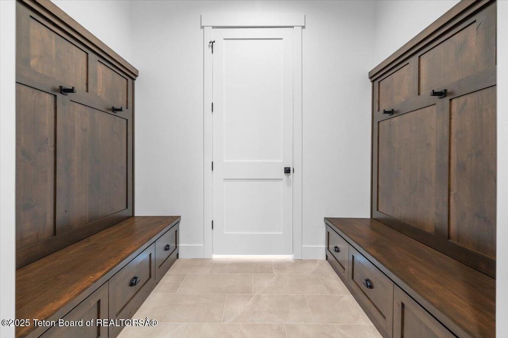 6503 BLACK SWAN Circle, Victor, ID 83455 photo 23