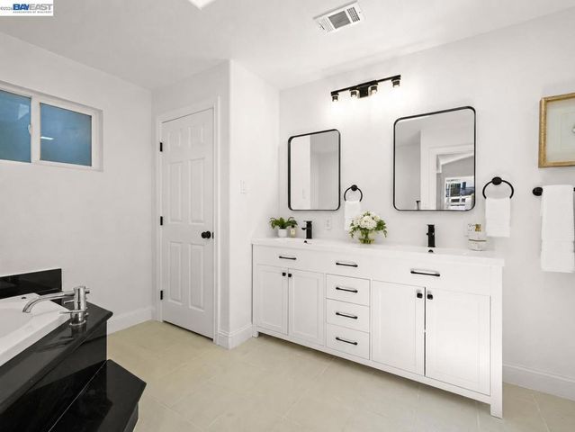 7974 Hillmont Drive, Oakland, CA 94605