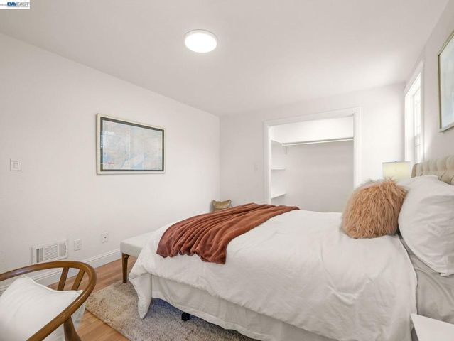 7974 Hillmont Drive, Oakland, CA 94605