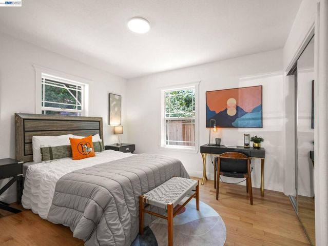 7974 Hillmont Drive, Oakland, CA 94605