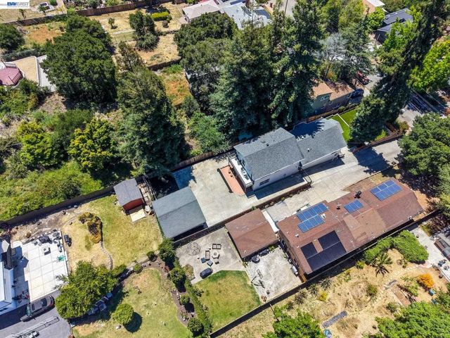 7974 Hillmont Drive, Oakland, CA 94605