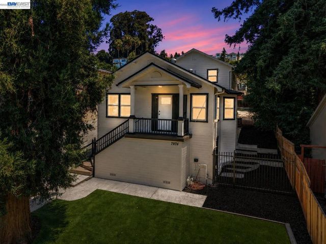7974 Hillmont Drive, Oakland, CA 94605
