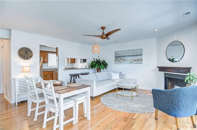 2328 Starfish RD, Virginia Beach, VA 23451