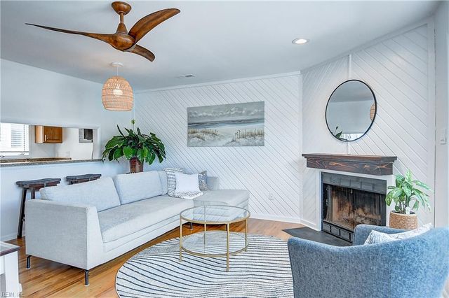 2328 Starfish RD, Virginia Beach, VA 23451