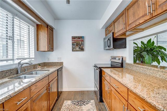 2328 Starfish RD, Virginia Beach, VA 23451