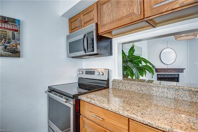 2328 Starfish RD, Virginia Beach, VA 23451