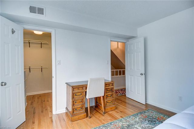 2328 Starfish RD, Virginia Beach, VA 23451