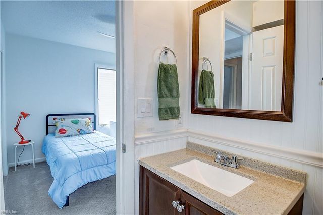 2328 Starfish RD, Virginia Beach, VA 23451