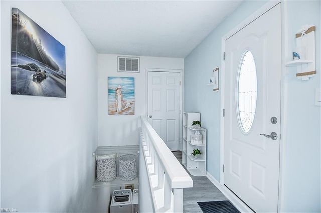 2328 Starfish RD, Virginia Beach, VA 23451