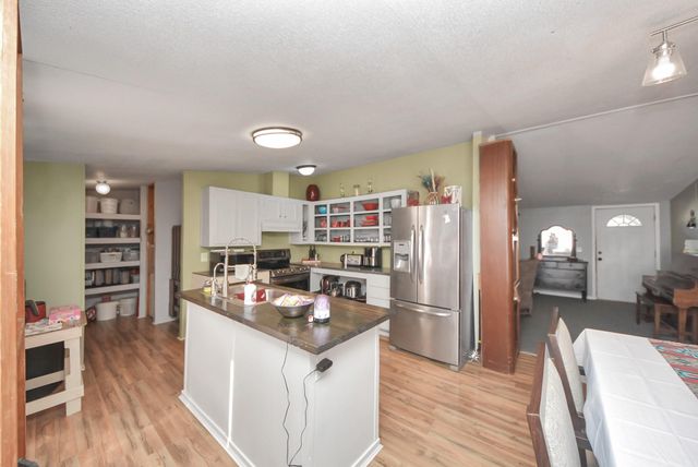 260 Kim Street, Shepherd, TX 77371