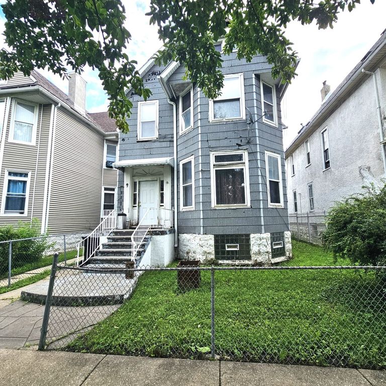 319 N Lotus Avenue, Chicago, IL 60644 — exterior