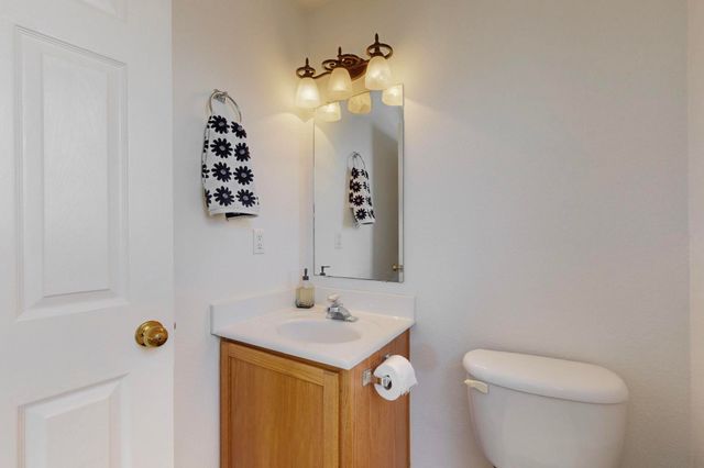 1034 Wagon Trail Street, Los Lunas, NM 87031