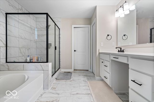 6210 Shallow Creek, Indianapolis, IN 46237
