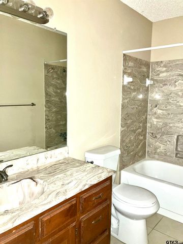 17080 Pennie Lane, Flint, TX 75762