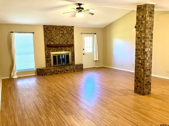 17080 Pennie Lane, Flint, TX 75762