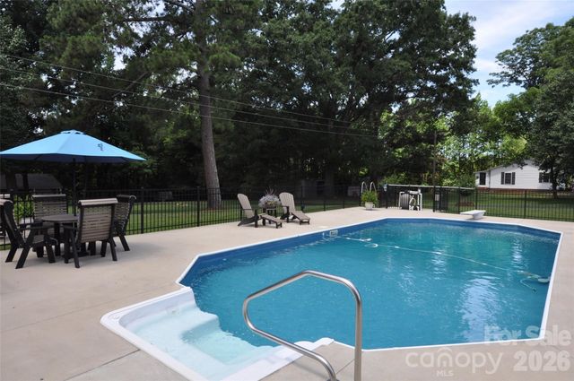 1834 Josie Road, Blackstock, SC 29014