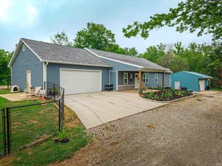 1500 Pelzer Road, Boonville, IN 47601